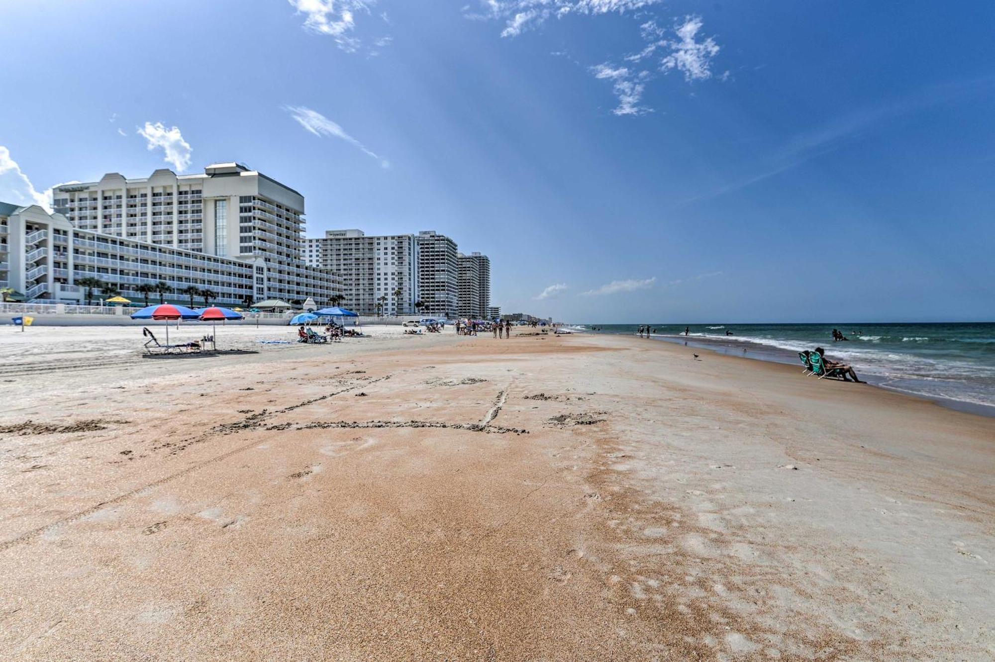Dreamy Daytona Studio With Beach Access! เดย์โทนาบีช ภายนอก รูปภาพ