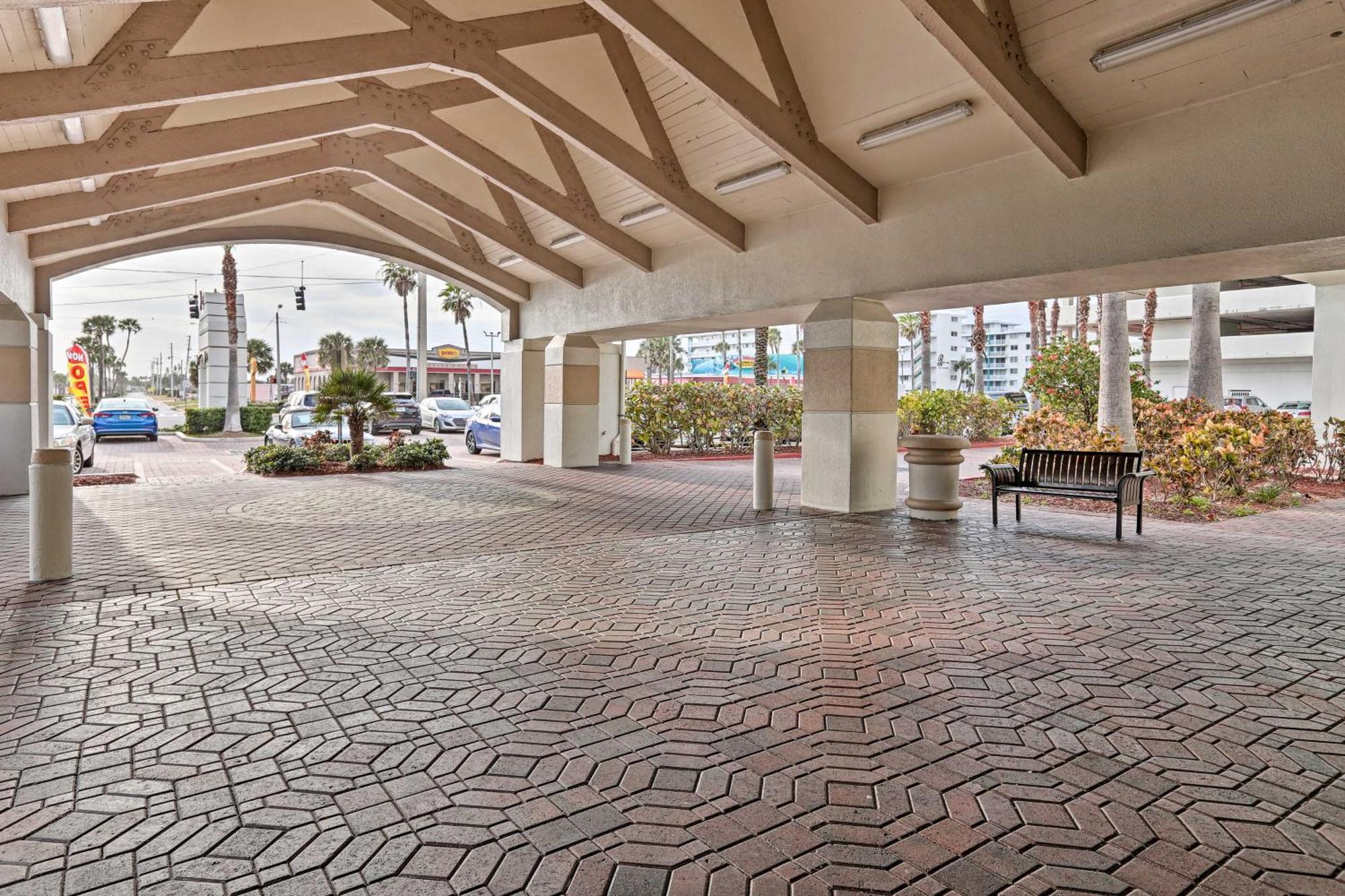 Dreamy Daytona Studio With Beach Access! เดย์โทนาบีช ภายนอก รูปภาพ